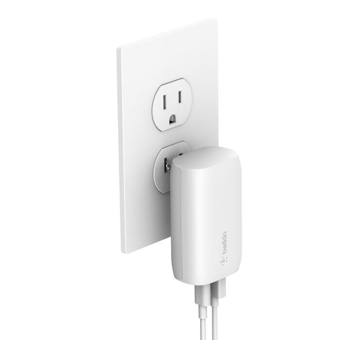 Belkin BoostCharge, Cargador de pared doble con cable Lightning a USB-C, 37 W · WCB007dq1MWH-B5