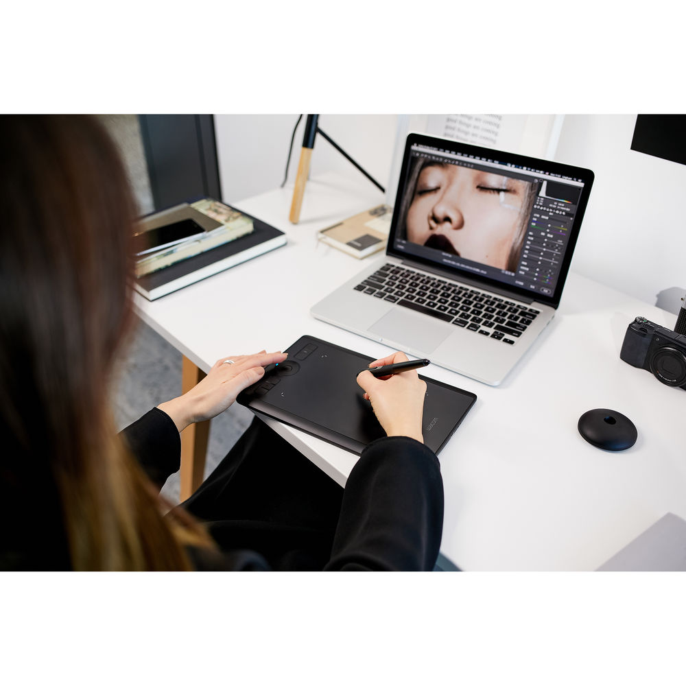 Wacom Intuos Pro Small, Tableta digital creativa USB / Bluetooth, (Pequeña) · PTH460K0
